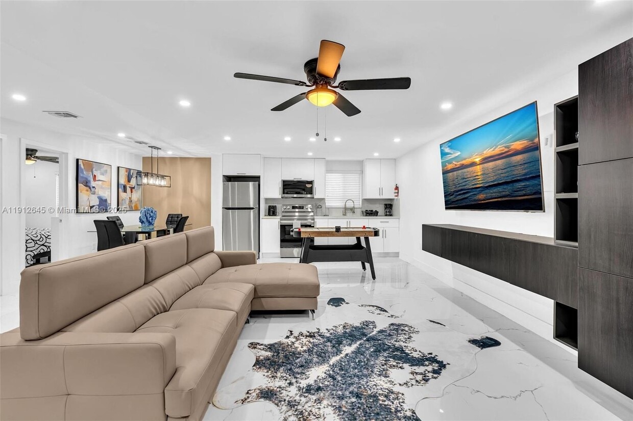 Primary Photo - 923 NW 110th St