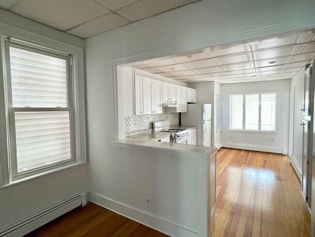 Building Photo - 249 Webster St