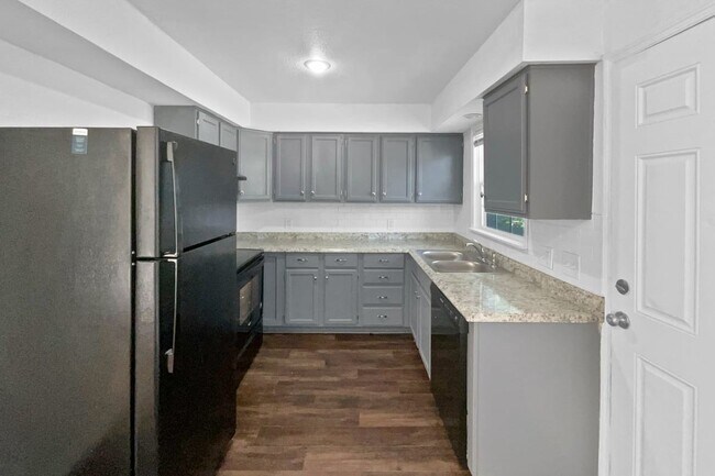 Foto del edificio - 10014 Hardesty Ave