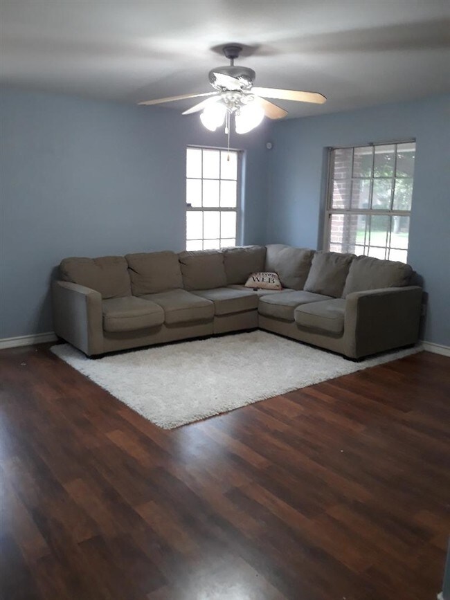 Building Photo - 10107 Caballo Dr