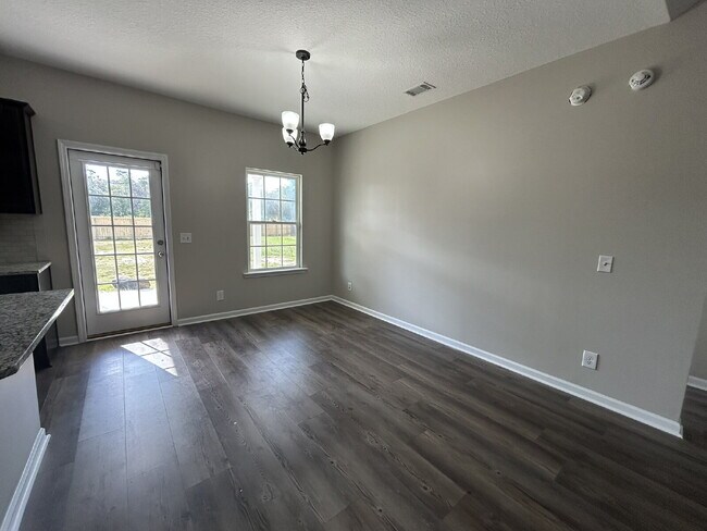 Foto del edificio - House for Rent