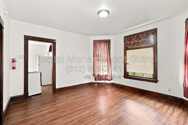Foto del edificio - 584 Magnolia Ave E