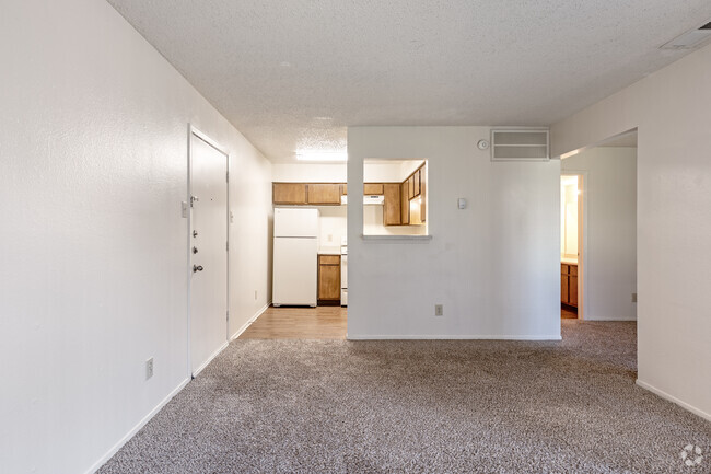 1BR, 1BA - 500SF (A1) - Entry - Clayton Pointe