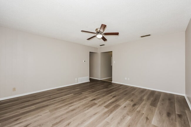 Building Photo - 6053 Herschel Dr