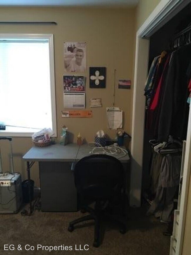 Building Photo - 4 br, 2 bath House - 212 10th Ave S