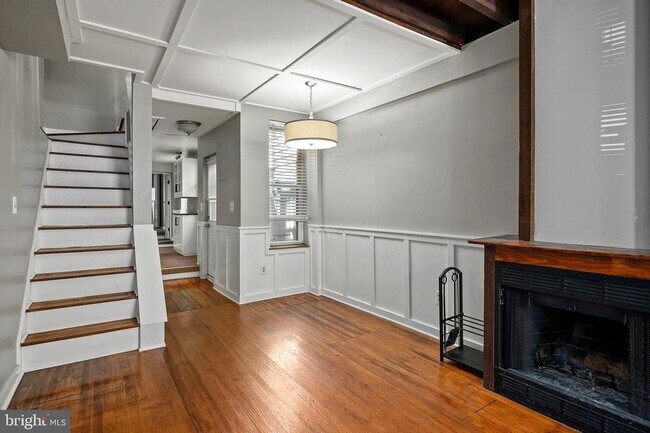 Building Photo - 2228 Essex St