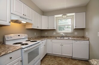 Building Photo - 1095 Parkridge Ct