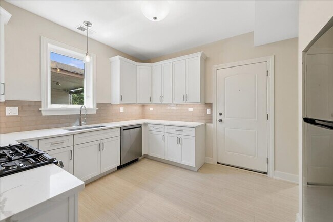 Kitchen View #2 - 5028 N Mozart St
