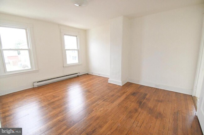 Building Photo - 558 Bourbon St