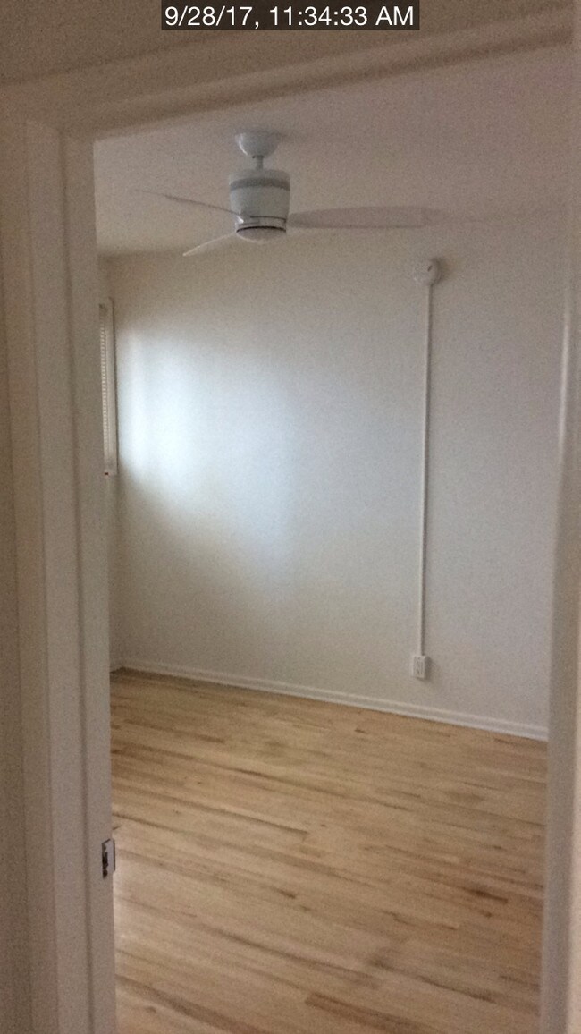 Foto del edificio - 446 1/2 Landfair Ave
