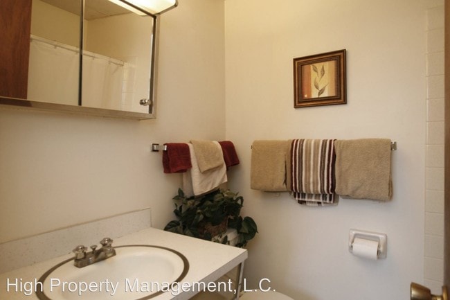 Building Photo - 1 br, 1 bath Apartment - 475-479 5th Avenue