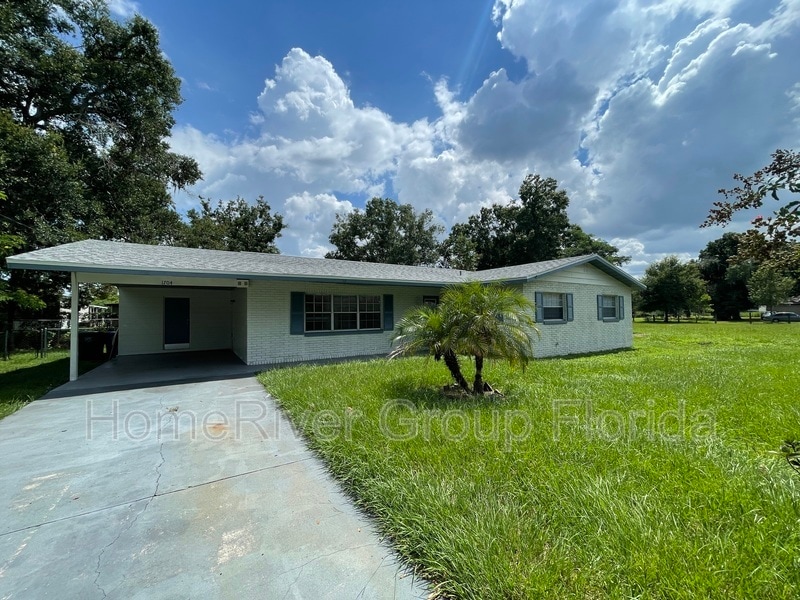 1704 Wayman St, Lakeland, FL 33815 House for Rent in Lakeland, FL