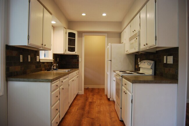 Foto del edificio - 3 Bed 2 Bath Ranch Style home in Beaverton...