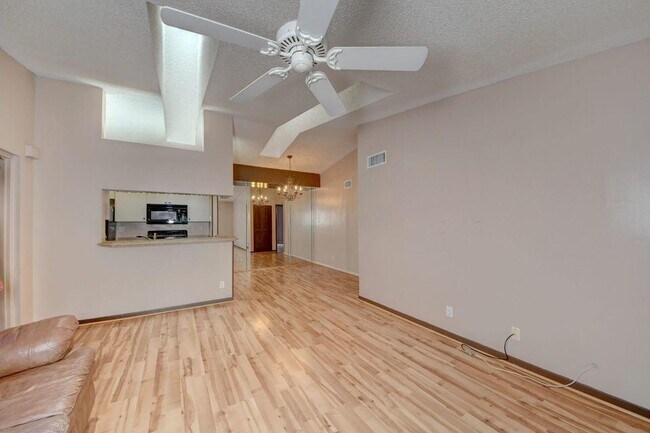 Foto del edificio - 2500 SE Anchorage Cove