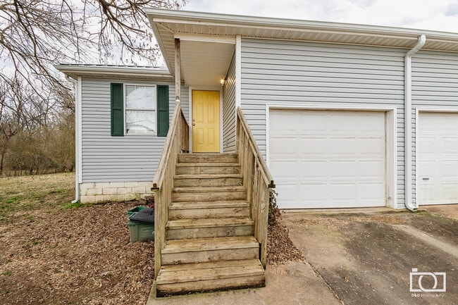 Building Photo - 5709 W Michael Cole Dr