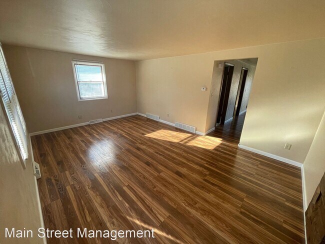 Building Photo - 3 br, 1.5 bath House - 1400 Nelson St.