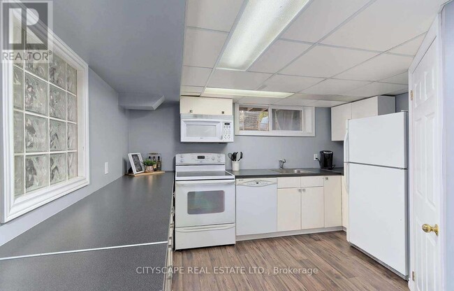 Building Photo - 48 Stevenharris Dr