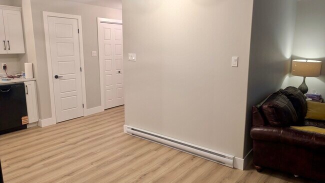 Photo du bâtiment - 72 Reddy Dr