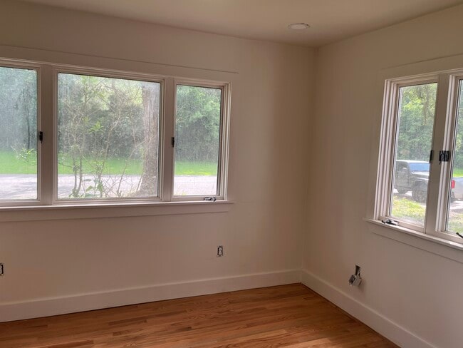 Building Photo - 5480 N Afton Pky