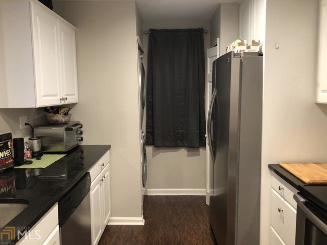 Foto del edificio - 614 Cypress Pointe St