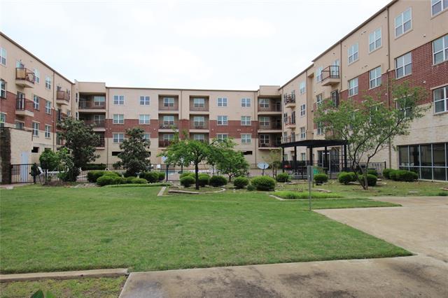 Foto del edificio - 1100 W Trinity Mills Rd