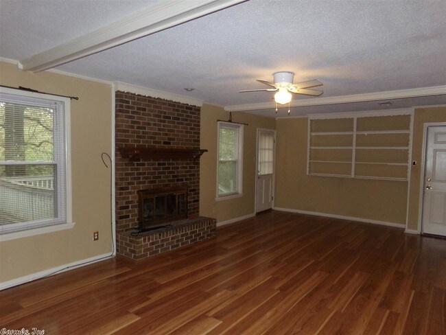 Building Photo - 1720 Shumate Dr