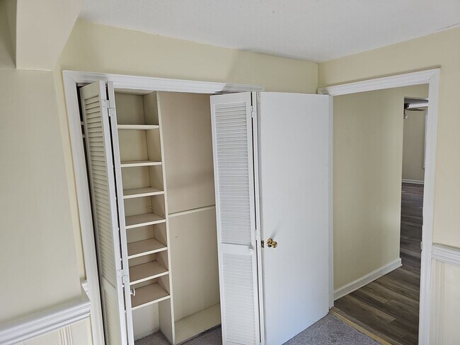 Foto del edificio - Beautiful 2 bedroom in quiet neighborhood ...