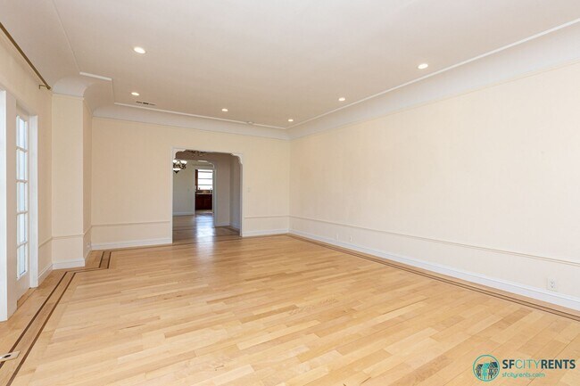Foto del edificio - Elegant 4BD / 4BA Home in Balboa Terrace —...