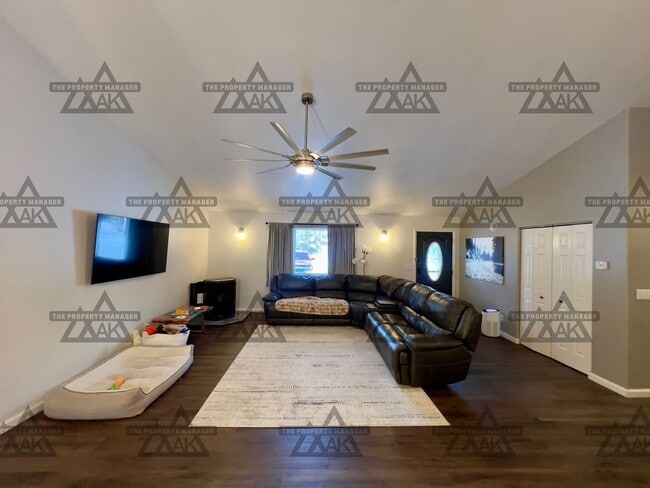 Building Photo - 3BR/2BA North Pole Home with Office & 2-Car Garage