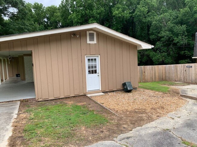 Foto del edificio - 3337 Lenora Church Rd