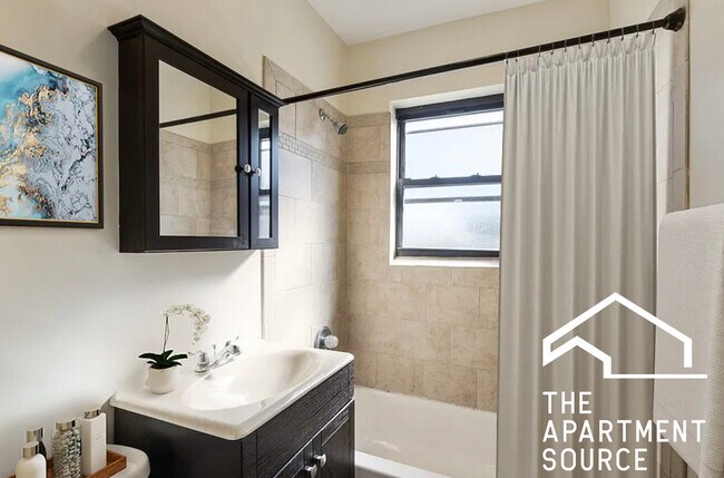 Foto del edificio - 4740 N Hermitage Ave