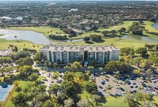 Building Photo - 16300 Golf Club Rd