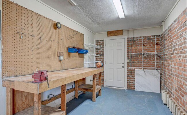 Building Photo - 332 Whispering Woods Drive