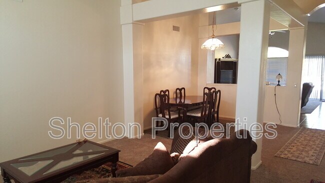 Foto del edificio - 3908 W Goodman Dr