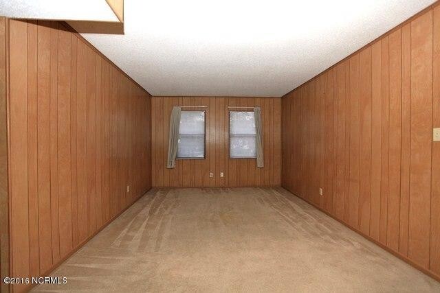 Building Photo - 103 Ravenwood Dr