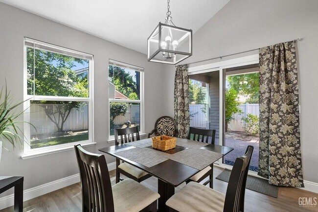 Foto del edificio - 8000 Kroll Way