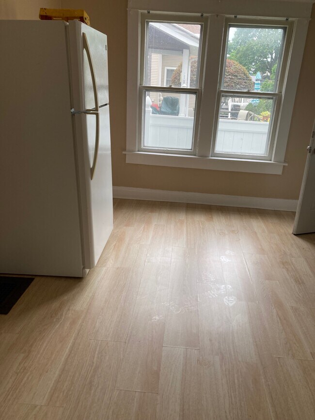 Kitchen - 55 Tompkins St