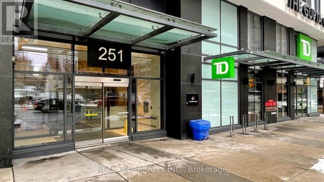 Building Photo - 251-251 Jarvis St