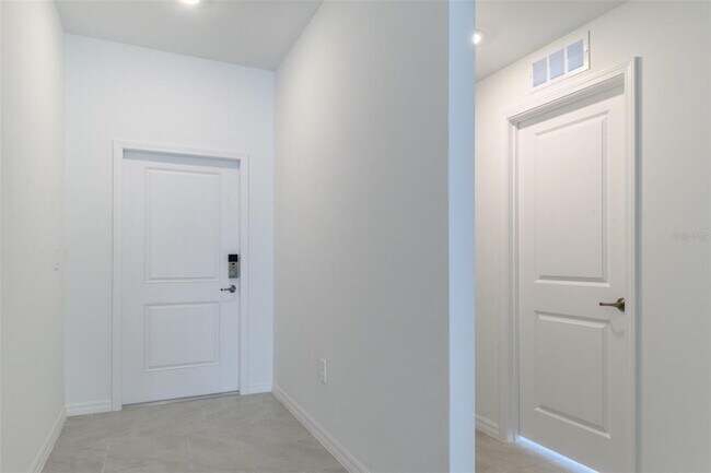 Foto del edificio - 23251 Quasar Blvd