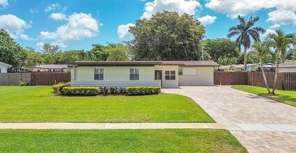Building Photo - 612 Orchid Dr