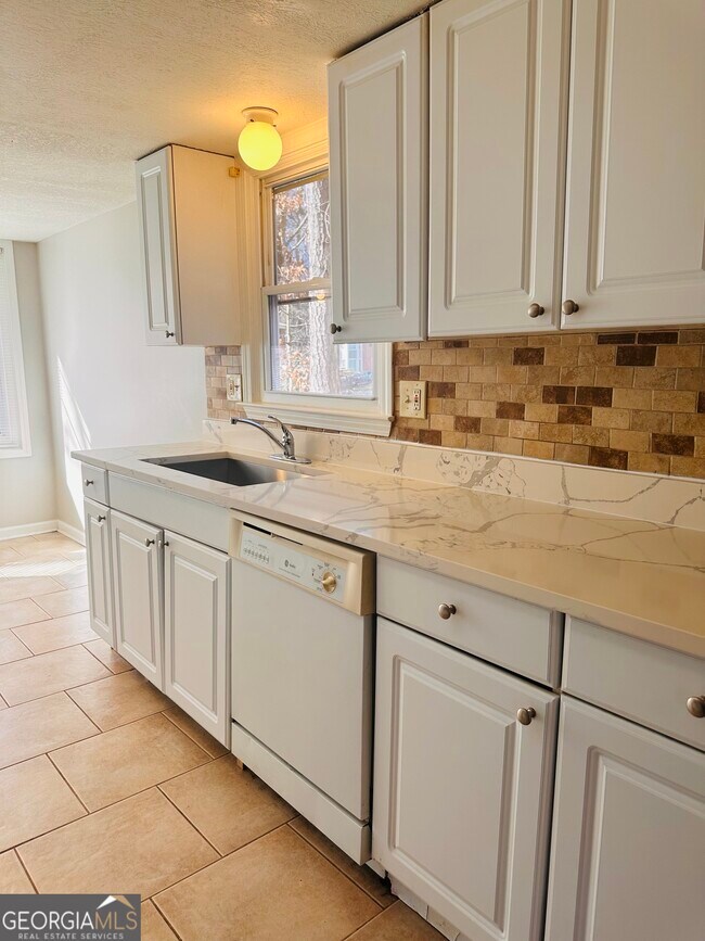 Foto del edificio - 1119 Booth Ct SW