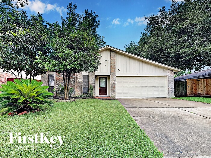 Primary Photo - 10615 Heather Hill Dr