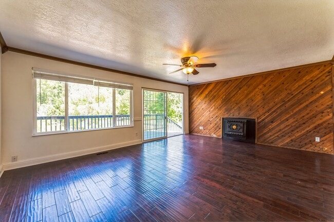 Foto del edificio - 671 SE 24th Ave