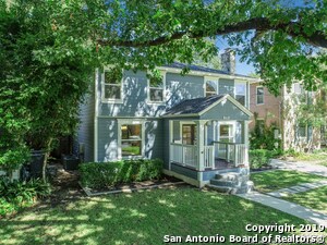 Foto del edificio - 215 College Blvd