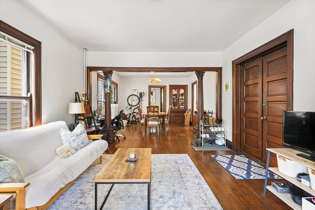 Building Photo - 1238 Spaight St