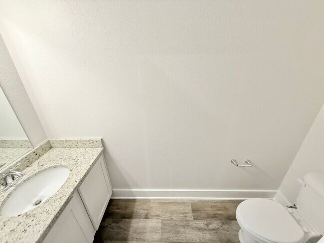 Foto del edificio - 1532 Farragut Way