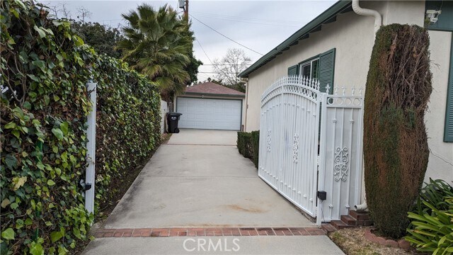 Foto del edificio - 229 Sycamore Dr