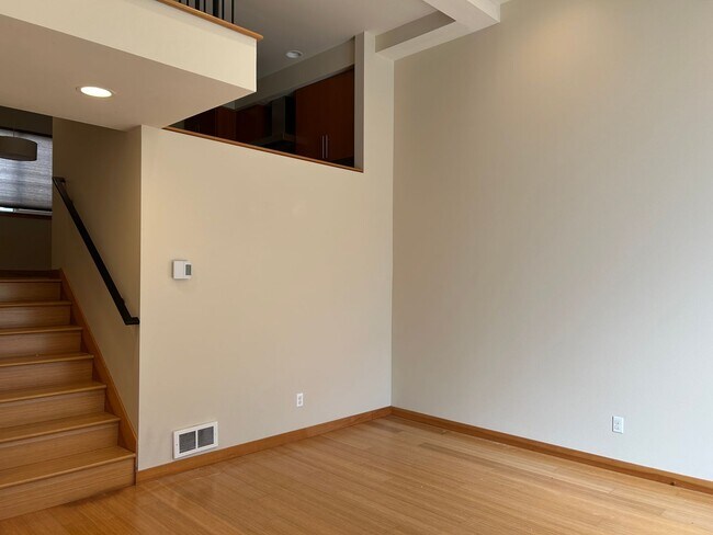 Building Photo - 6025C California Ave SW