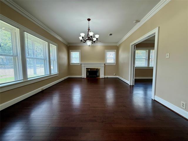 Foto del edificio - 2126 Mistletoe Ave