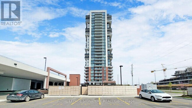 Building Photo - 2550-2550 Simcoe St N